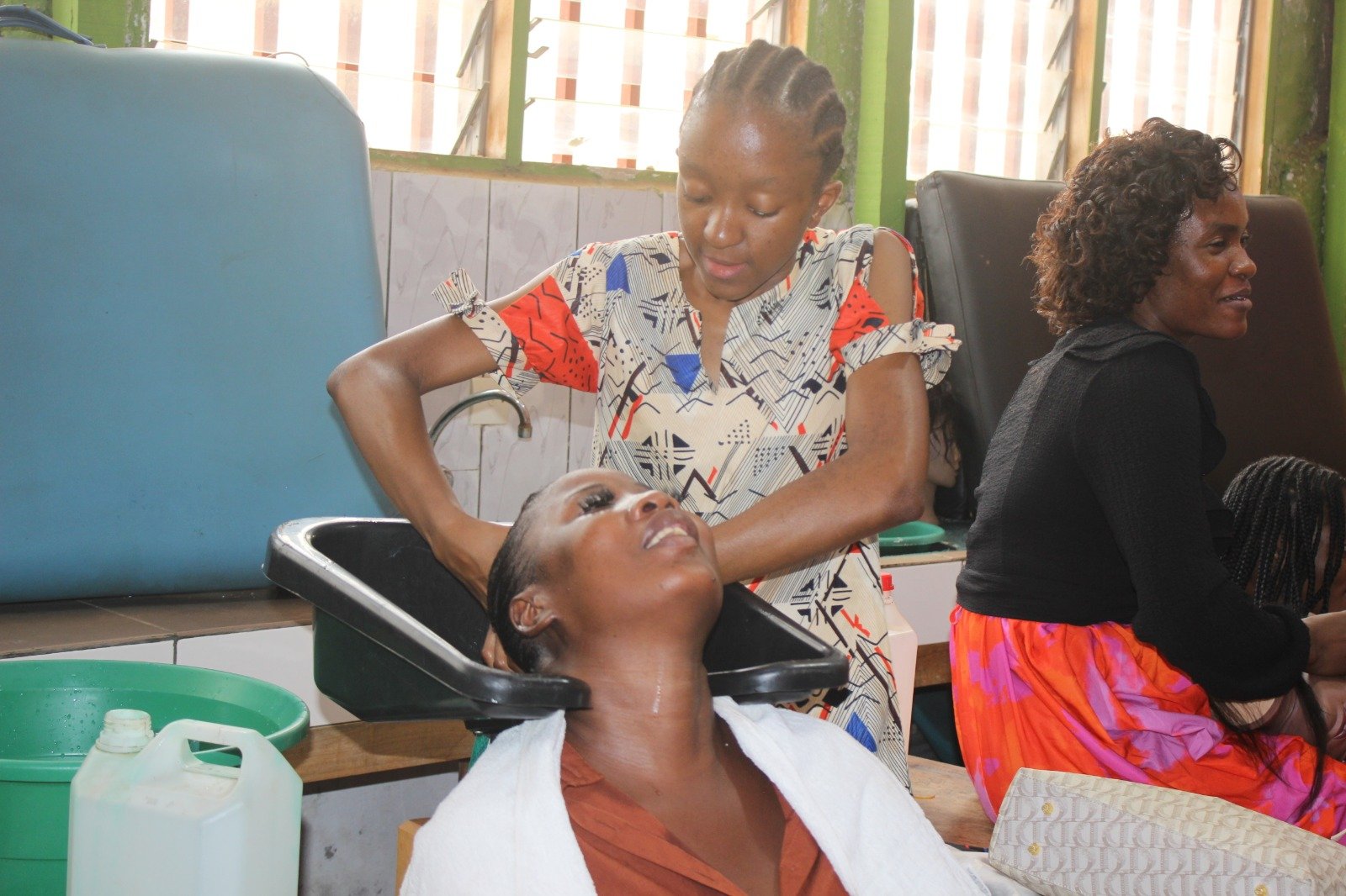 Esthétique Cosmétique et  Coiffure Professionnelle (femme)